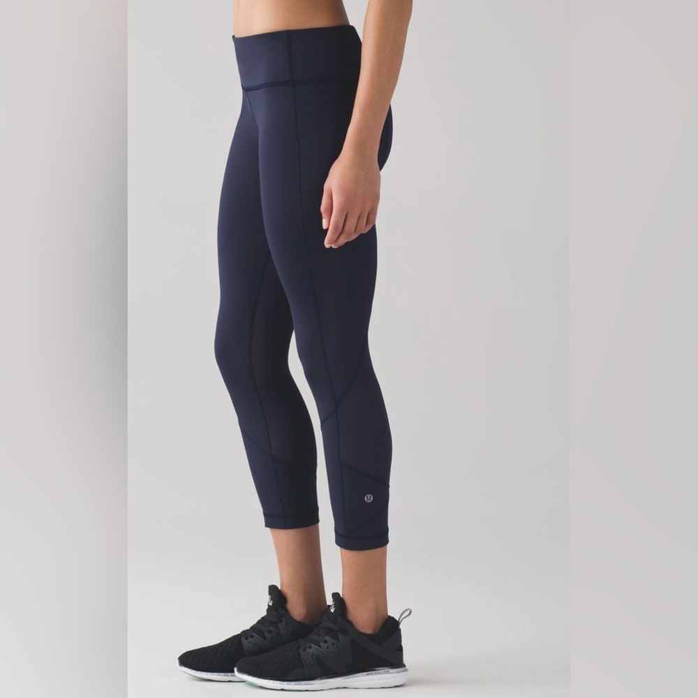 Lululemon Pace Rival Crop *22" Leggings - Size 10, Navy